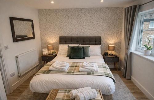 Shottery Apartment | Hathaway's End - 1BR Apartment, Edge of Shottery, Parking, Sleeps 2