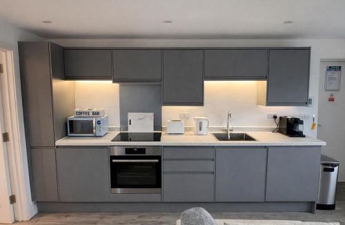 Shottery Apartment | Hathaway's End - 1BR Apartment, Edge of Shottery, Parking, Sleeps 2