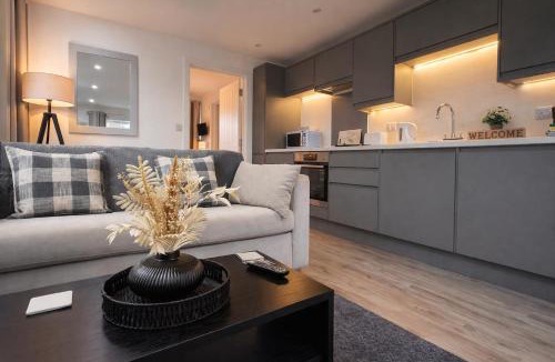 Shottery Apartment | Hathaway's End - 1BR Apartment, Edge of Shottery, Parking, Sleeps 2