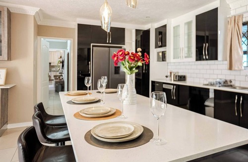 Greater Johannesburg Metropolitan Area House | Have the Entire House to Yourself