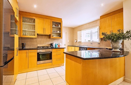 Noordhoek House | Heart of Noordhoek: Farm Village Getaway. 5 minutes to the beach.