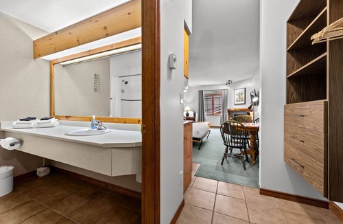 Sun Peaks Hotel | Hearthstone Lodge #424