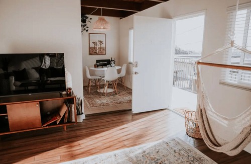 Ventura Apartment | Heavenly Escape By The Sea