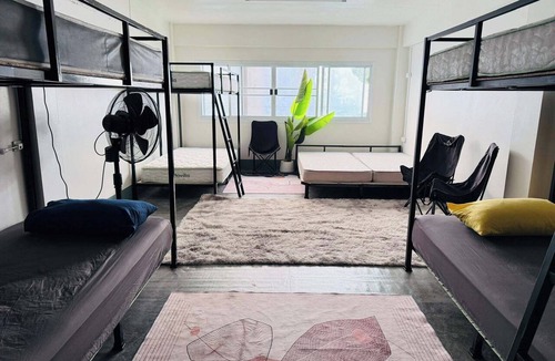 Nai Muang Hostel | Hee Pee hostel