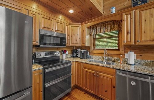 Townsend Cabin | Hill Hiker's Haven