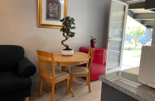 Greater Johannesburg Metropolitan Area Bed & Breakfast | Hill Luxury Cottage