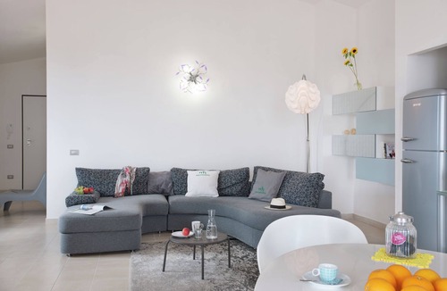 Tavullia Apartment | Hillside Comfort in Tavullia