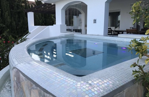 Torreblanca House | Hilltop Jacuzzi House