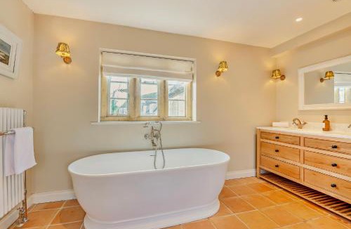 Whichford House | Historic Cotswold Cottage in peaceful village