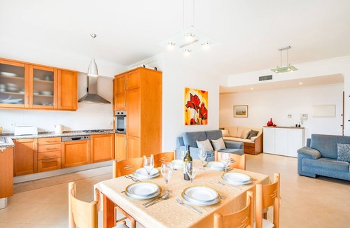 The Strip Apartment | Holiday apartment in Albufeira