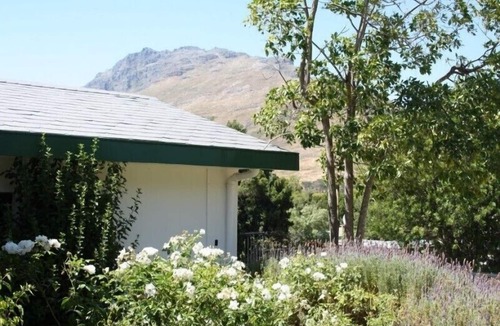 Stellenbosch Villa | Holiday Cottage, Sleeps 7, 5 beds, 4 bedrooms Private POOL, a summer requirement
