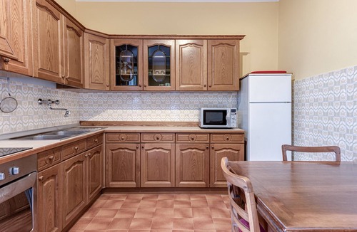Calenzano House | Holiday Home 'Casa Olimpia' with Private Terrace, Balcony and Air Conditioning