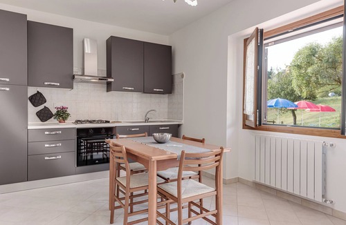 Firenzuola House | Holiday Home "Chalet La Greta - Casa Vista Campi" with Shared Garden