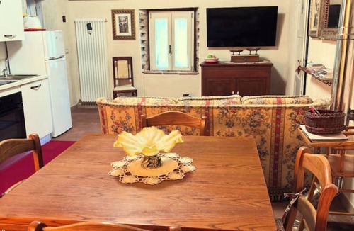 Saludecio House | Holiday Home 'Domus Giò Giò' with Sea View, Wi-Fi, and Air Conditioning