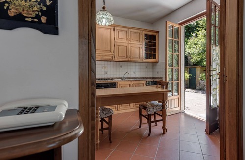 Rufina House | Holiday Home 'Gigli Di Firenze' with Mountain View, Wi-Fi and Air Conditioning
