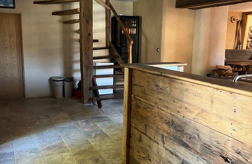 Val-de-Chaise House | Holiday Home 'Gite Les 4 Saisons' with Mountain View, Private Terrace and Wi-Fi