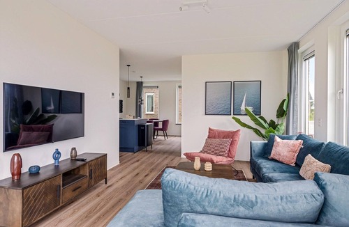 Opperdoes House | Holiday Home in Medemblik near IJsselmeer