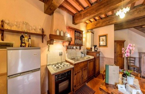 Gaville House | Holiday Home in Tuscany with Pool & BBQ