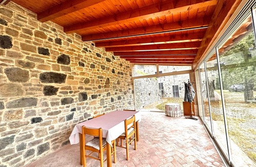 Serramazzoni House | Holiday Home "La Casa della Nonna" with Mountain View, Private Terrace & Wi-Fi