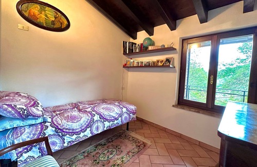 Serramazzoni House | Holiday Home "La Casa del Borgo" with Mountain View, Private Terrace & Wi-Fi