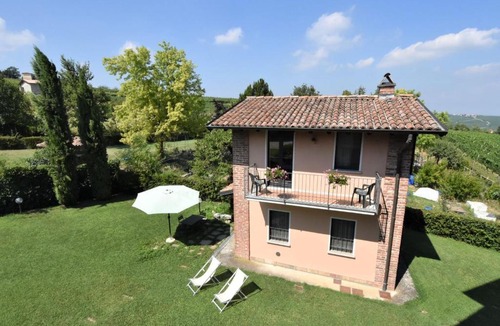 Castana House | Holiday Home La Corte Bricca - Casetta by Interhome