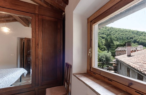Gattaia House | Holiday Home 'La Torre Della Cupolina' with Terrace, Shared Garden & Wi-Fi