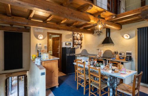 Twist House | Holiday Home Le Buche by Interhome