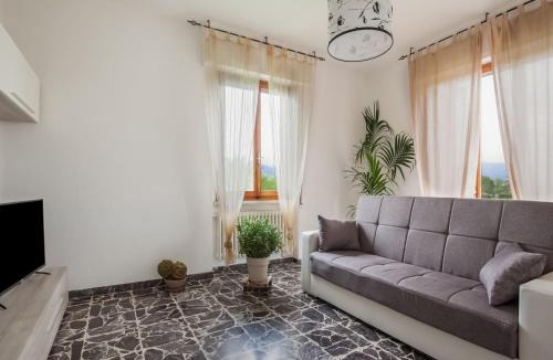 Borgo San Lorenzo House | Holiday Home near Florence with Garden