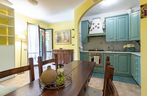 Londa House | Holiday Home 'Oasi Del Mugello' with Private Garden and Wi-Fi