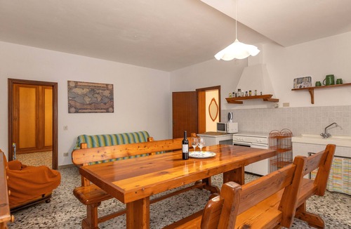 Fauglia House | Holiday Home 'Poggio1' with Shared Pool, Shared Garden and Wi-Fi