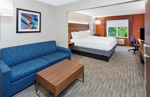 Lansing Hotel | Holiday Inn Express Hotel & Suites Chicago South Lansing by IHG