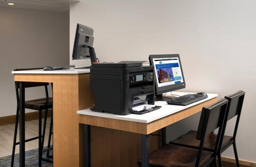 College Park Hotel | Holiday Inn Express & Suites College Park - University Area by IHG