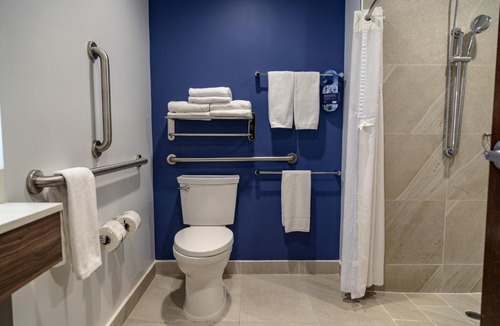 Zona Centro Hotel | Holiday Inn Express & Suites - Ensenada Centro by IHG