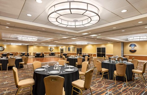 Gaithersburg Hotel | Holiday Inn Gaithersburg by IHG