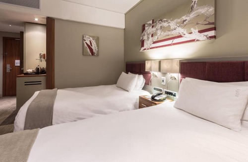 Greater Johannesburg Metropolitan Area Hotel | Holiday Inn Johannesburg-Rosebank by IHG