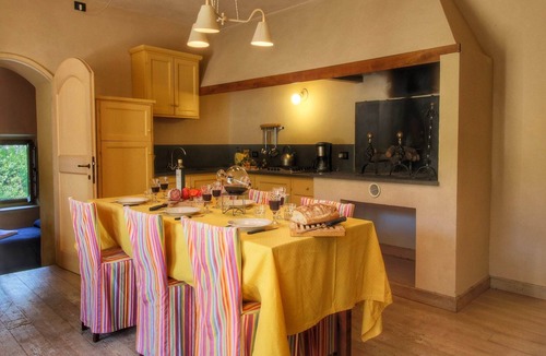 Castelfranco di Sopra Apartment | Holiday Home in Chianti with Pool and Views