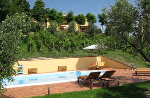 Urbino House | Holidays on an ecological farm, in the apartment Robinia