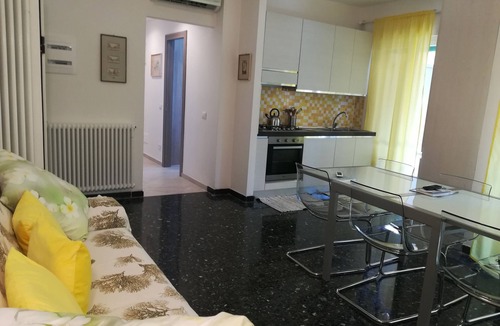 Cinque Terre House | Home by the sea (Rainbow Home), via 4 novembre 15, first floor.