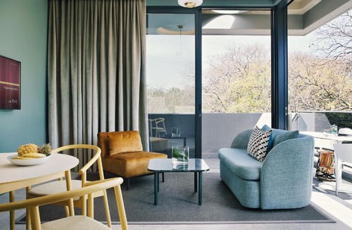 Greater Johannesburg Metropolitan Area Hotel | Home Suite Hotels Rosebank