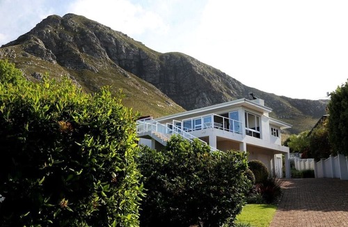 Voelklip Apartment | Home with an Ocean View | Voelklip