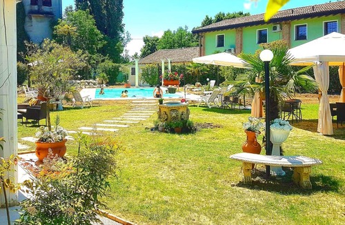 Gragnano Trebbiense Apartment | Homerez - Amazing studio for 4 ppl. with shared pool and balcony at Gragnano