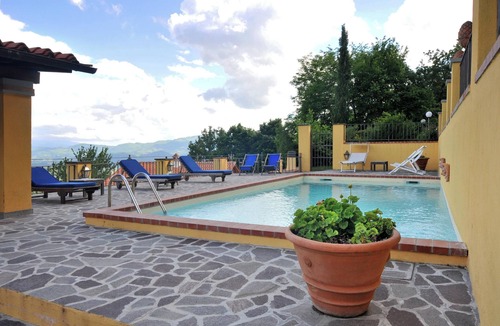Gattaia House | Homerez - House in Gattaia with pool