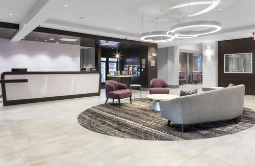 Lake Arbor Hotel | Homewood Suites By Hilton Largo Washington Dc