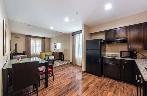 Oxnard Hotel | Homewood Suites by Hilton Oxnard/Camarillo