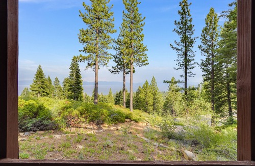 Talmont Cabin | Horizon by AvantStay | Stunning A-frame Cabin w/ Hot Tub, Billiards, Lake Views