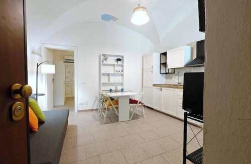Albenga House | Hostdomus - Oscar's House