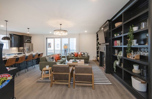 Edgehill House | HOT TUB HEAVEN- GULCH WALKABLE- BEST LOCATION