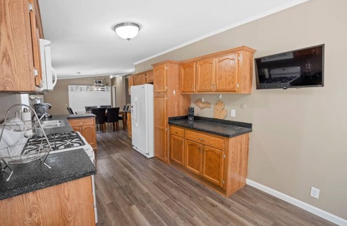 Lake Arrowhead Apartment | Hot Tub | Private Lake Lot | EV Charger | Trails