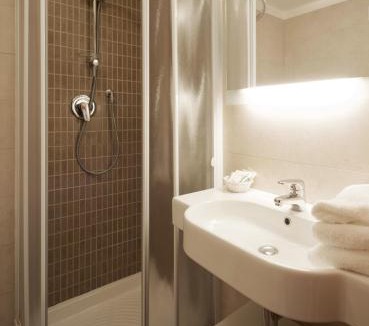 Pavia Hotel | Hotel Aurora