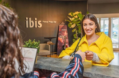 Campi Bisenzio Hotel | Hotel Ibis Firenze Prato Est